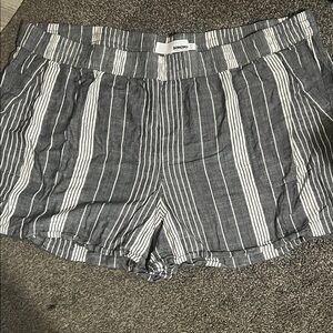 Sonoma Linen Women's High Waist Striped Shorts - Gray and White